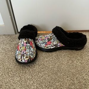 NWT- Size 9 Sketchers Foamies